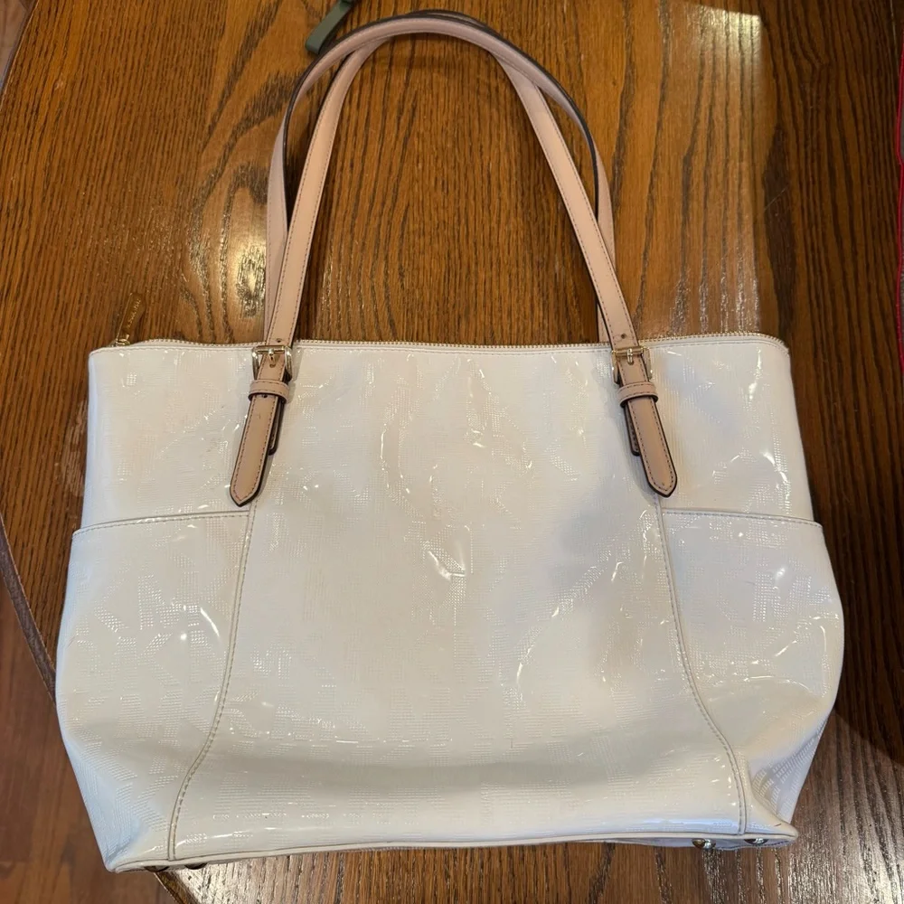 NWOT MICHAEL KORS Jet Set White Patent Leather Tote Bag Purse - Picture 2 of 3